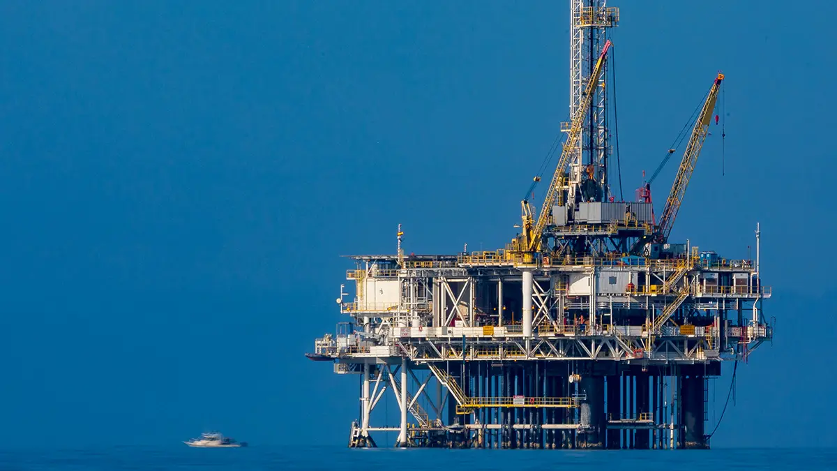limitless-lining-uhmw-plastic-liners-oil-gas-2-1200